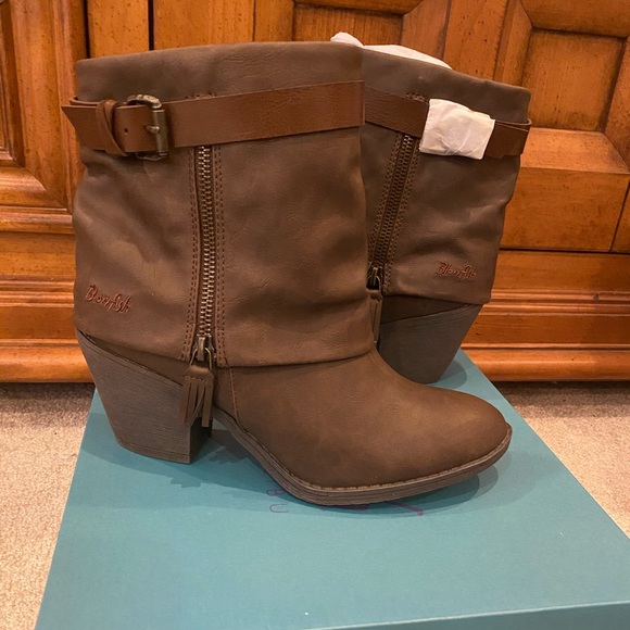 Blowfish Shoes - NIB Blowfish Malibu Brown Booties, Size 8.5